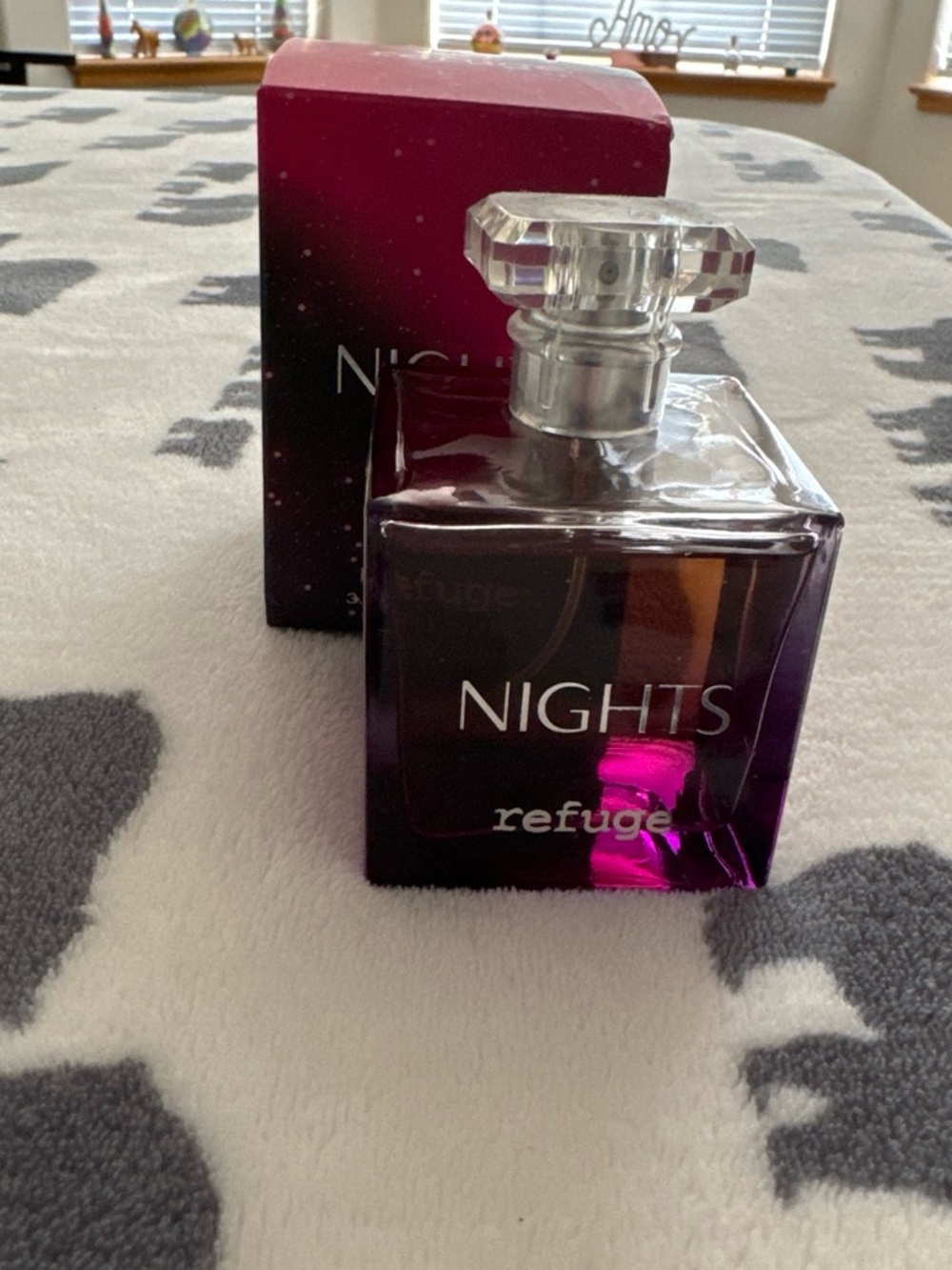 Refuge NIGHTS Bottle in Purple and Pink Gradient
